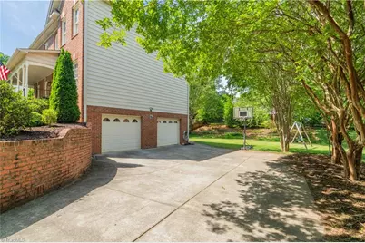 435 Ashbry Run Drive, Winston-Salem, NC 27106 - Photo 9
