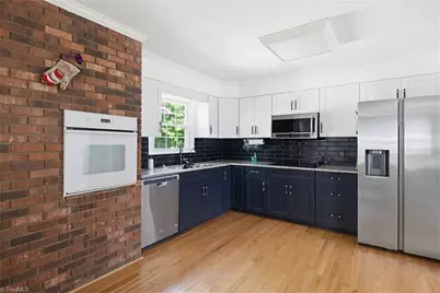 2335 Crestview Way, Winston-Salem, NC 27103 - Photo 9