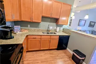 220 W Market St, Greensboro, NC 27401 - Photo 5