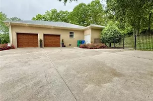 1005 Colonial Dr, Albemarle, NC 28001 - Photo 13
