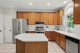 3215 Cottingham Ct, Greensboro, NC 27410 - Photo 11