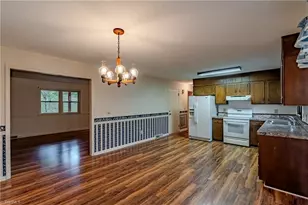 169 Tanglewood Dr, Mount Airy, NC 27030 - Photo 5
