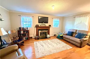 126 Auburn Ave, Elkin, NC 28621 - Photo 9