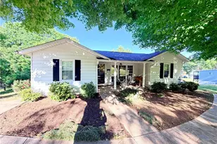 126 Auburn Ave, Elkin, NC 28621 - Photo 3