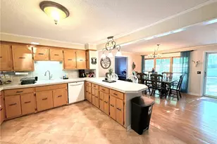 126 Auburn Ave, Elkin, NC 28621 - Photo 7