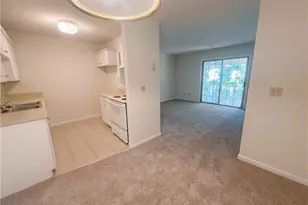 5655 Hornaday Rd, Greensboro, NC 27409 - Photo 9