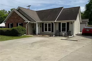 1002 Lawson St, Eden, NC 27288 - Photo 19