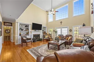 736 Meadowood Dr, Burlington, NC 27215 - Photo 11