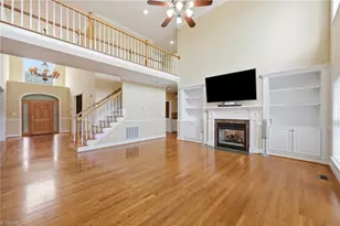 736 Meadowood Dr, Burlington, NC 27215 - Photo 11