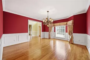 736 Meadowood Dr, Burlington, NC 27215 - Photo 9