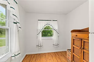 103 Howard St, Pilot Mountain, NC 27041 - Photo 11