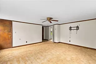 103 Howard St, Pilot Mountain, NC 27041 - Photo 19