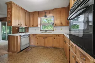 654 Runningbrook Ln, Rural Hall, NC 27045 - Photo 9