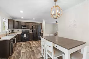 1316 Wiscassett St, Albemarle, NC 28001 - Photo 9