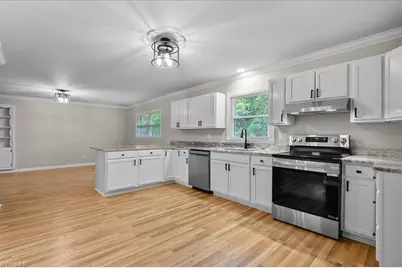 912 Hilltop Boulevard, Reidsville, NC 27320 - Photo 15