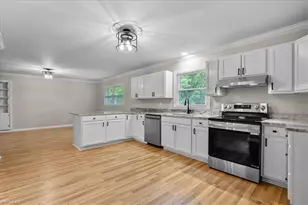 912 Hilltop Blvd, Reidsville, NC 27320 - Photo 15