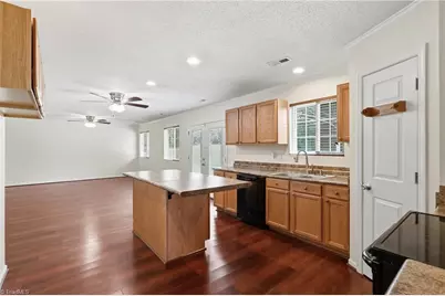 4 Vodington Circle, Greensboro, NC 27405 - Photo 15