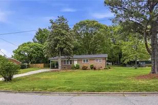 104 Jacklyn Ct, High Point, NC 27265 - Photo 5