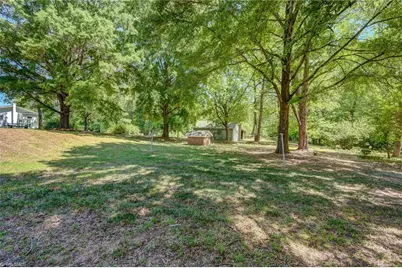 124 Clydes Drive, Reidsville, NC 27320 - Photo 11