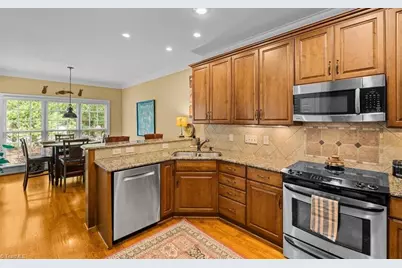 36 Willett Way, Greensboro, NC 27408 - Photo 11