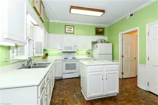1 Fountain Manor Dr, Greensboro, NC 27405 - Photo 11