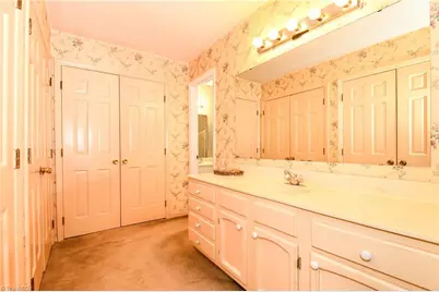 1 Fountain Manor Drive #B, Greensboro, NC 27405 - Photo 17