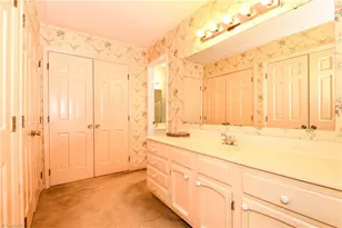 1 Fountain Manor Dr, Greensboro, NC 27405 - Photo 17