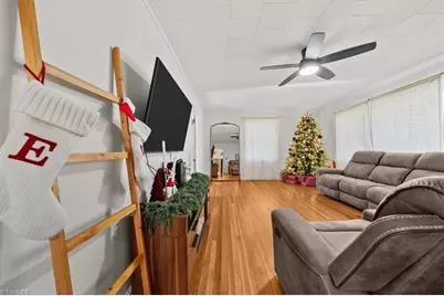 210 Sharon Avenue, Asheboro, NC 27203 - Photo 5