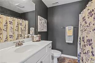 410 Beaumont Cir, Clemmons, NC 27012 - Photo 21