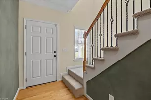 410 Beaumont Cir, Clemmons, NC 27012 - Photo 3