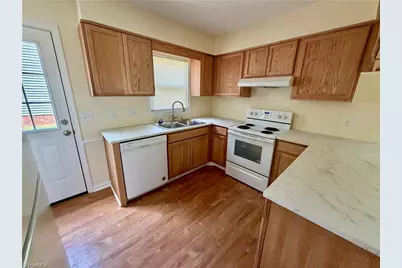 736 Huntington Court, Burlington, NC 27215 - Photo 11