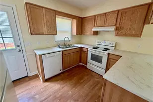 736 Huntington Ct, Burlington, NC 27215 - Photo 11