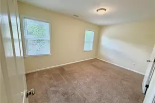 736 Huntington Ct, Burlington, NC 27215 - Photo 23