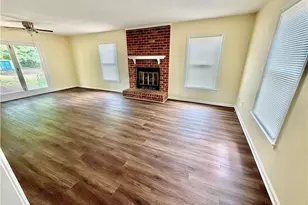 736 Huntington Ct, Burlington, NC 27215 - Photo 5