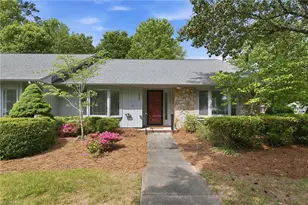 2609 Spring Bridge Cir, Greensboro, NC 27410 - Photo 3