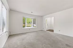 2609 Spring Bridge Cir, Greensboro, NC 27410 - Photo 9