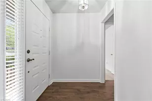 2609 Spring Bridge Cir, Greensboro, NC 27410 - Photo 5