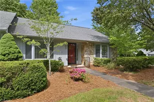 2609 Spring Bridge Cir, Greensboro, NC 27410 - Photo 3