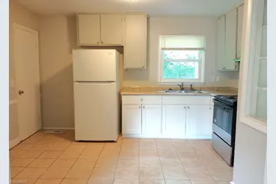 1036 Shalimar Drive, Winston-Salem, NC 27107 - Photo 5