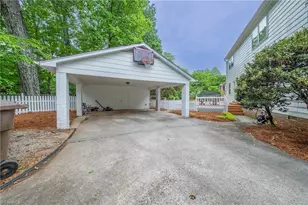 1609 Helmwood Dr, Greensboro, NC 27410 - Photo 47
