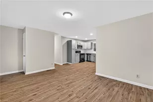 828 Holt Ave, Greensboro, NC 27405 - Photo 7
