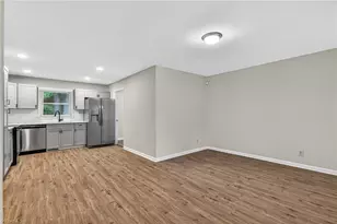 828 Holt Ave, Greensboro, NC 27405 - Photo 5