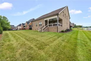 6021 Windsor Cir, Elon, NC 27244 - Photo 45