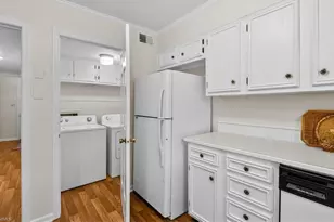 3212 Regents Park Ln, Greensboro, NC 27455 - Photo 15