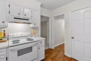 3212 Regents Park Ln, Greensboro, NC 27455 - Photo 13