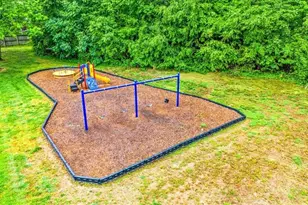 3212 Regents Park Ln, Greensboro, NC 27455 - Photo 29