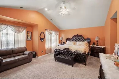 4621 Glencraig Avenue, Greensboro, NC 27405 - Photo 13