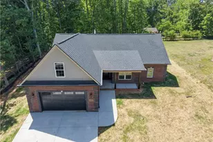 1004 Phineas Dr, Kernersville, NC 27284 - Photo 3