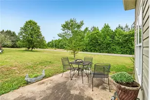 104 Mollie Rd, Harmony, NC 28634 - Photo 25