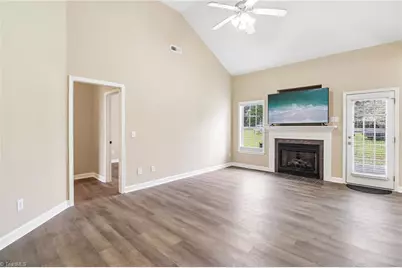 104 Mollie Road, Harmony, NC 28634 - Photo 3